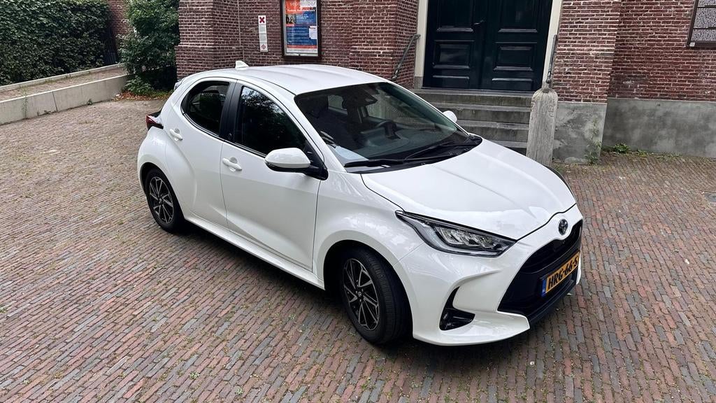 Toyota Yaris 1.5 Hybrid 116pk CVT 2022 Wit, 450 kg, Wit, 1490 cc, Grijs