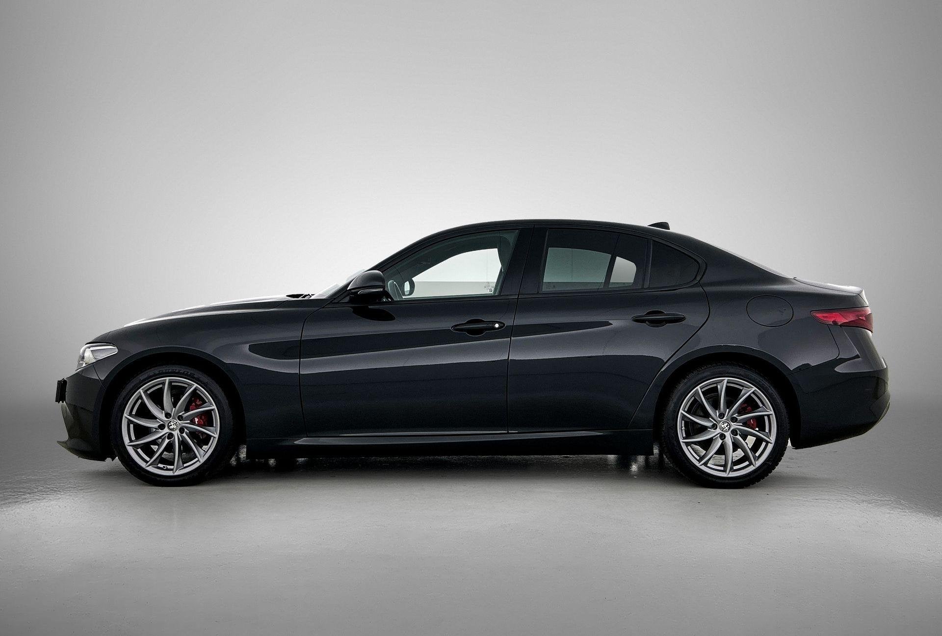 Alfa Romeo Giulia 2.0T Sprint | AUTOMAAT | ACHTERUITRIJCAMER, Auto's, Alfa Romeo, Achterwielaandrijving, Euro 6, Leder en Stof