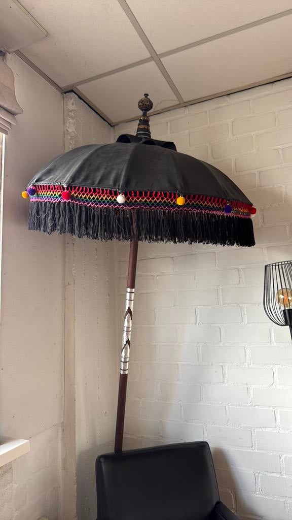 Twee Balinese parasols - Unieke decoratie, Ophalen, Gebruikt, 1 tot 2 meter, Stokparasol