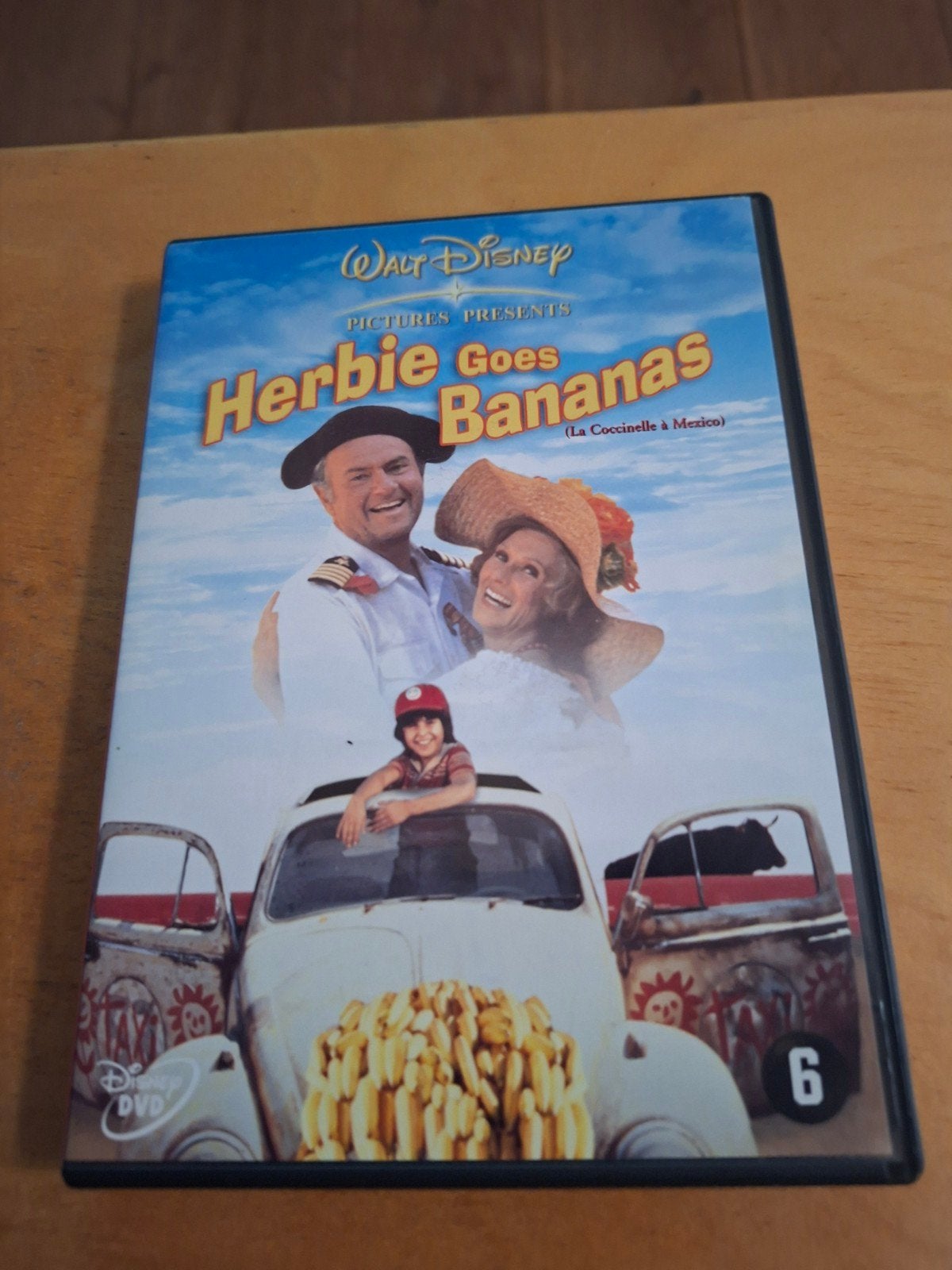DVD Herbie Goes Bananas - Disney Klassieker, Vanaf 6 jaar, Ophalen of Verzenden, Gebruikt, Actiekomedie