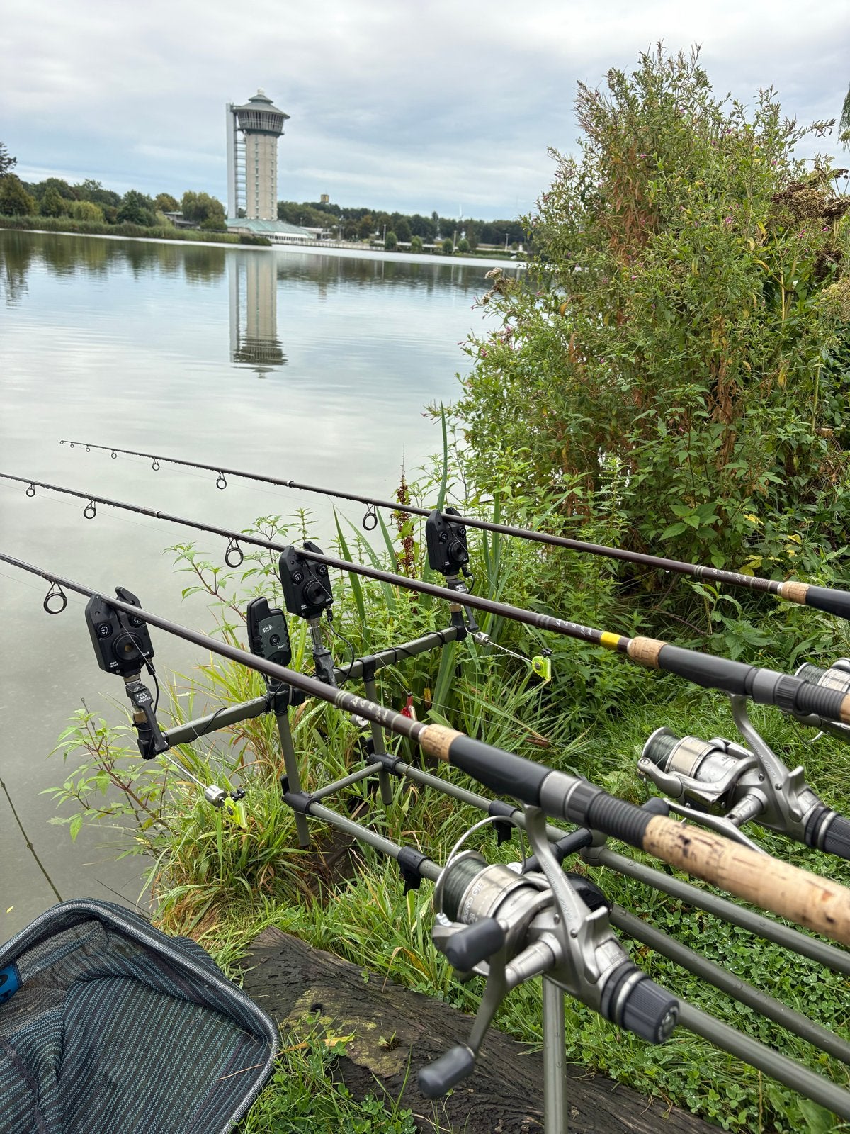 Rodpod met 3+1 Fox beetmelders en soundbox, Watersport en Boten, Ophalen of Verzenden, Gebruikt, Overige typen