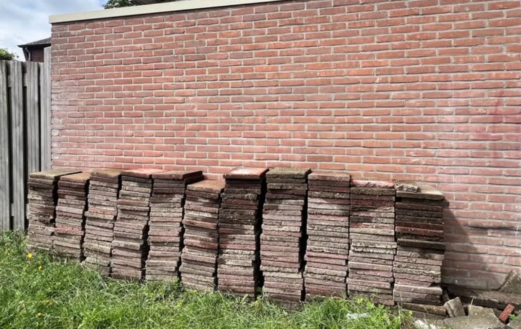 GRATIS ophalen in Wierden stenen, Steen of Klei, Ophalen of Verzenden, Zo goed als nieuw, 15 m² of meer