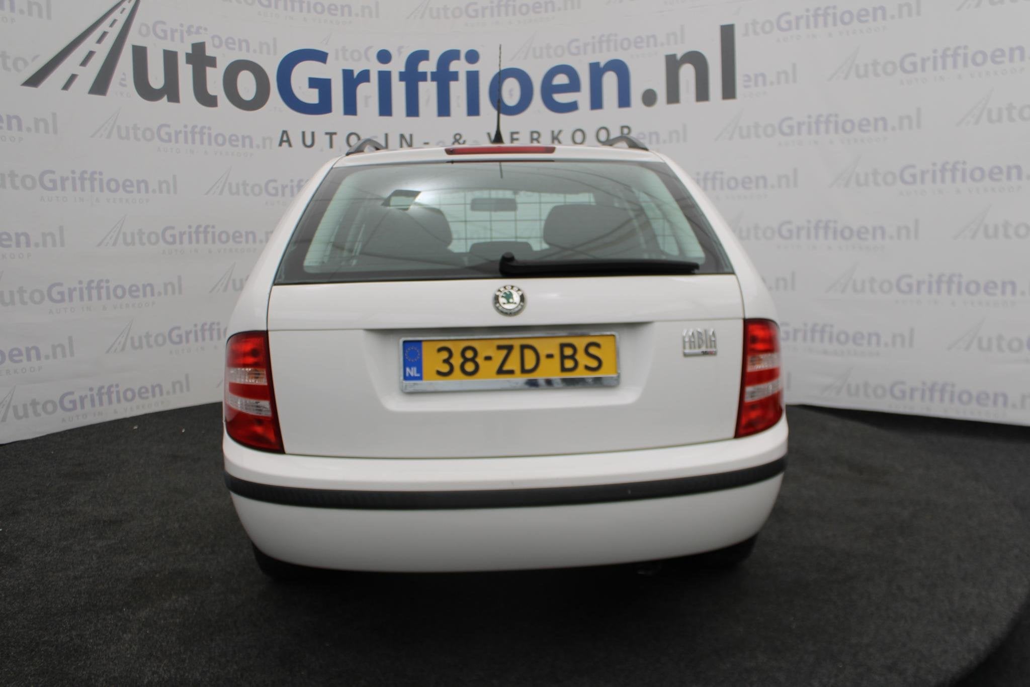 Skoda Fabia Combi 1.4-16V Spirit+, Auto's, Voorwielaandrijving, Gebruikt, 4 cilinders, 1070 kg