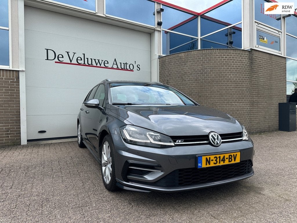 Volkswagen Golf Variant 1.4 TSI Highline Business R|V Cockp|, Auto's, Volkswagen, Gebruikt, Euro 6, 4 cilinders, Alcantara