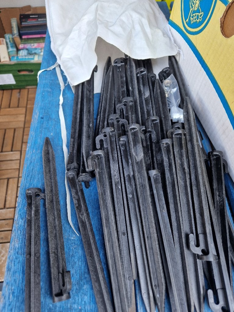 Grondpennen voor tuindoek of grondzeil, Ophalen of Verzenden, Gebruikt