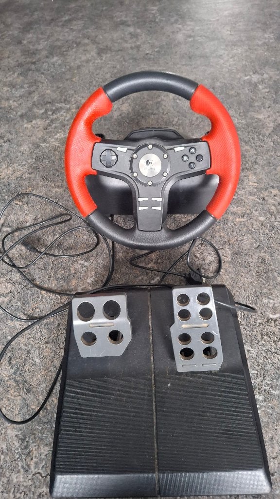 Logitech Formula Force EX racestuur met pedalen, Gebruikt, 1 speler, Racen en Vliegen, Eén computer