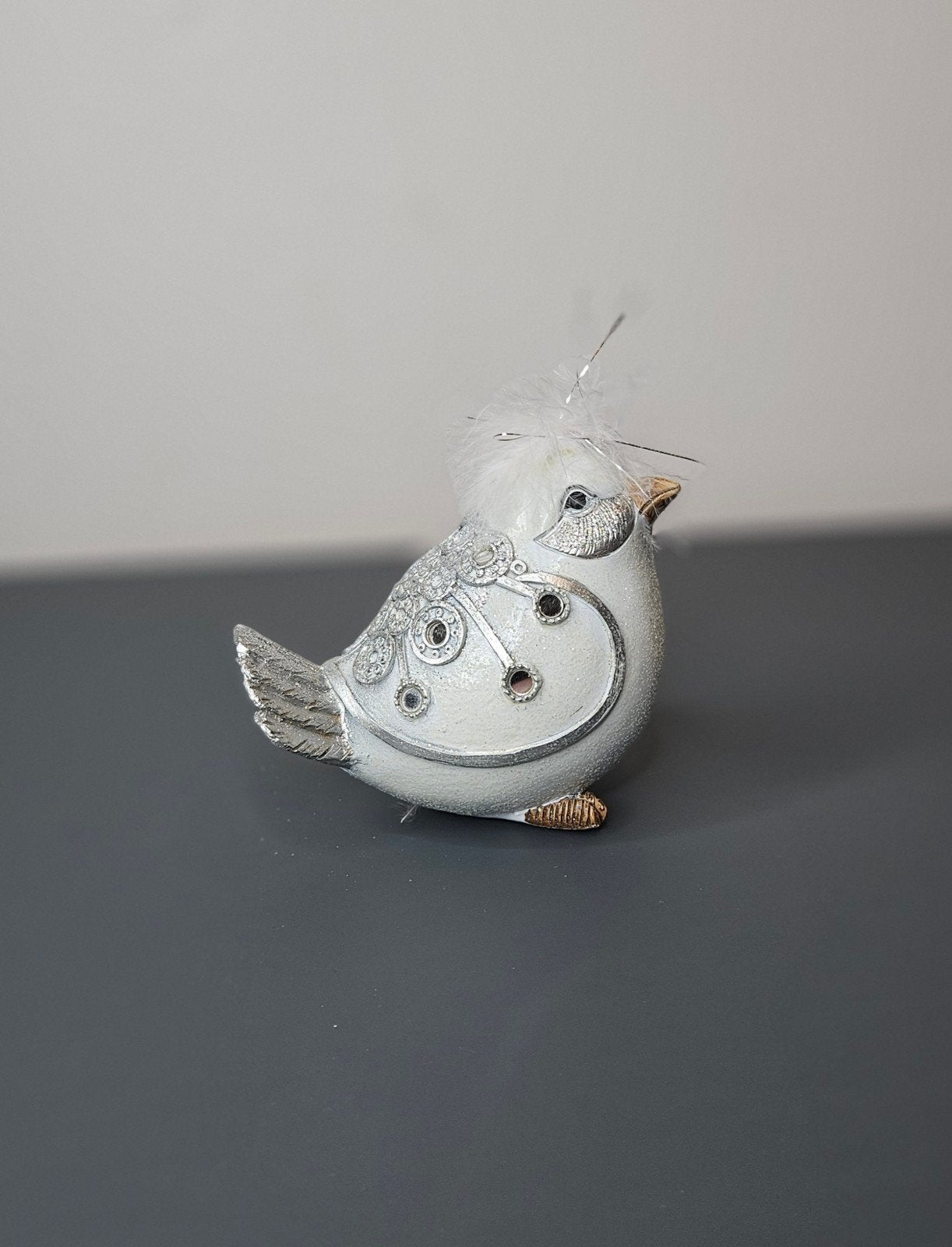 Beeldje "vogeltje wit" H.9.5cm