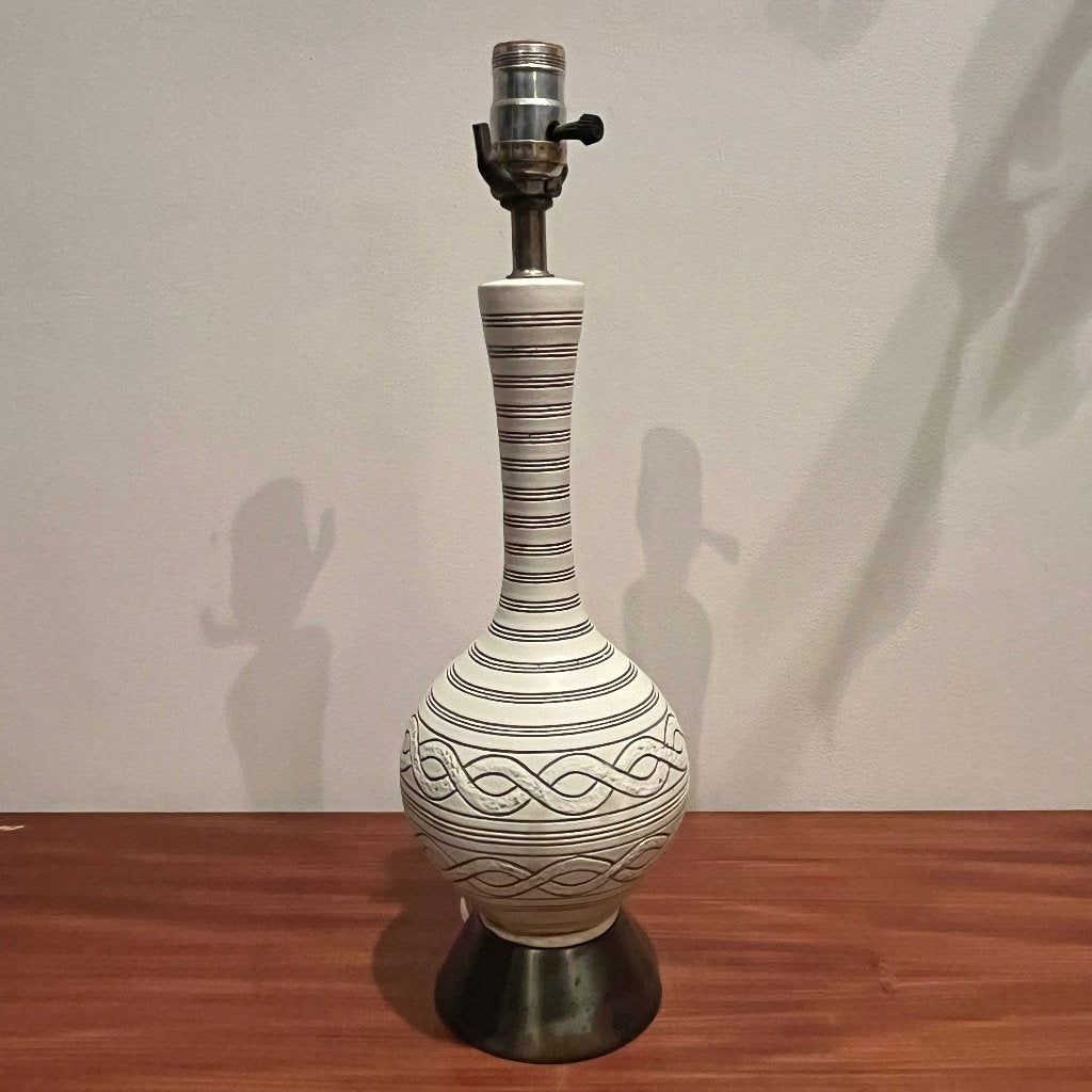 Jaren 50 60 tafellamp keramiek met metalen voet, Gebruikt, Midcentury modern, Ophalen of Verzenden, Metaal
