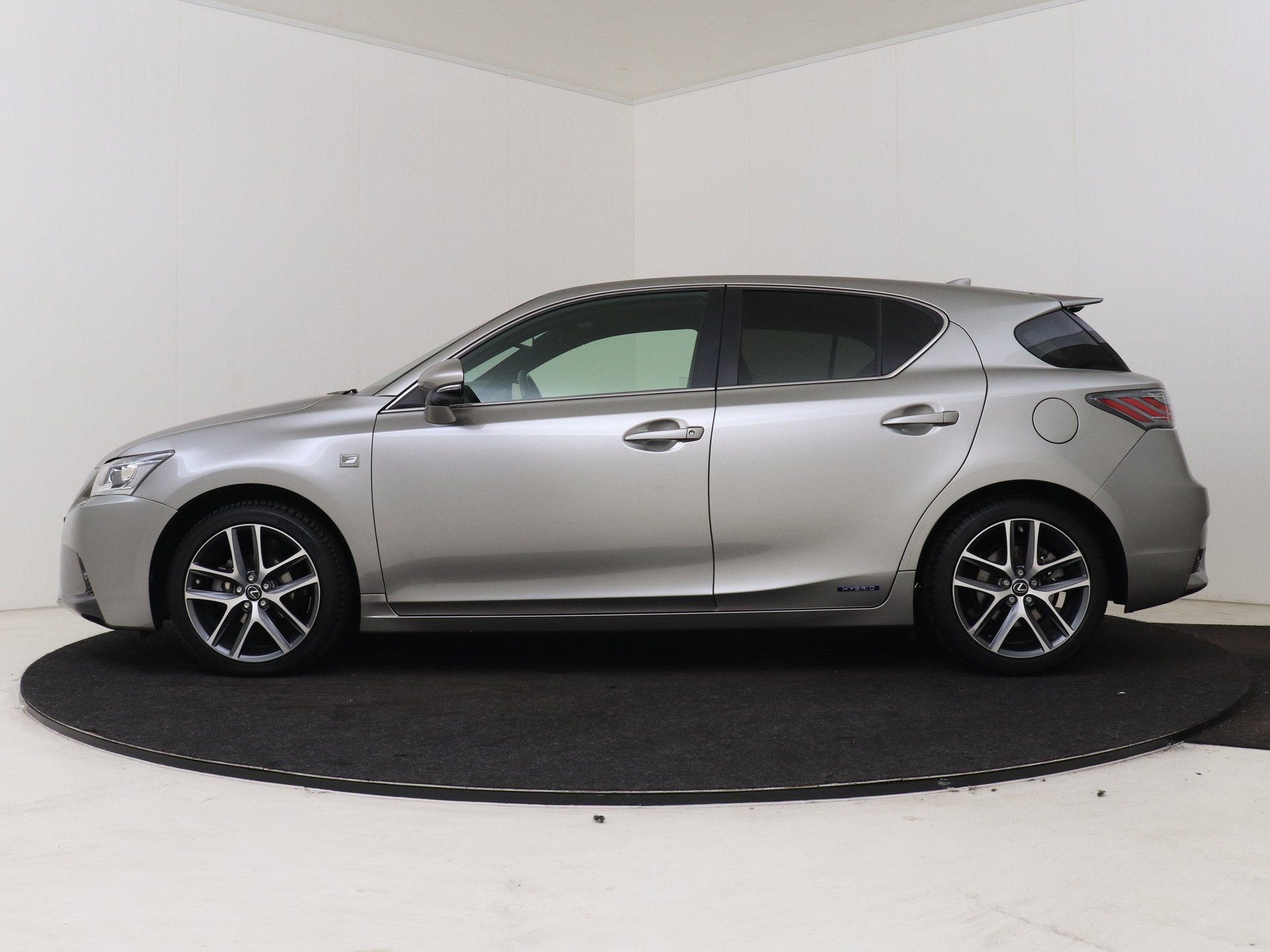 Lexus CT 200h F Sport Line | Memory Seat | Lederen Bekleding, Auto's, Lexus, 12 maanden, 136 pk, Gebruikt, Zwart