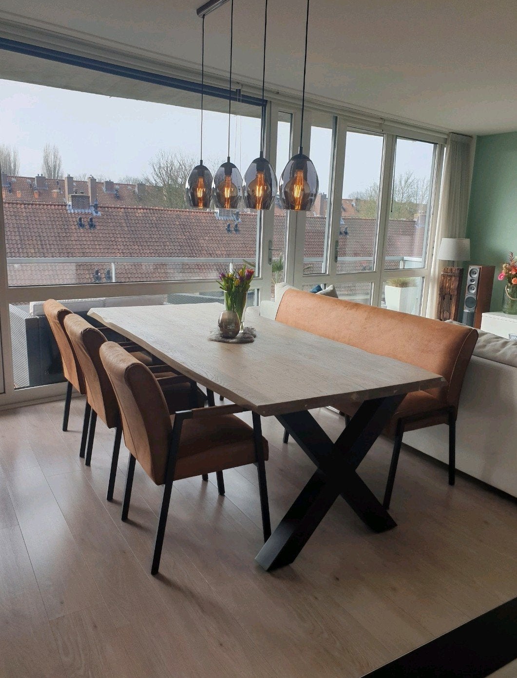 Eettafel stoelen en bank bruin alcantara leer, Ophalen, Gebruikt, Leer, Drie