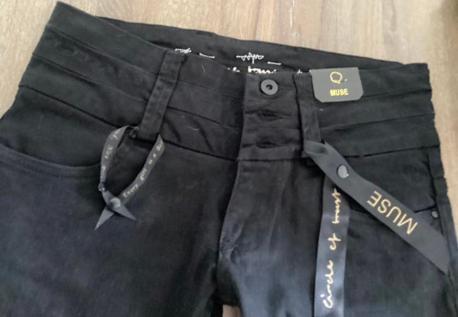 CIRCLE OF TRUST,SPLINTERNIEUWE JEANS!! ZWART,MAAT 29, MOOI !, Ophalen of Verzenden, Nieuw, Zwart, W28 - W29 (confectie 36)
