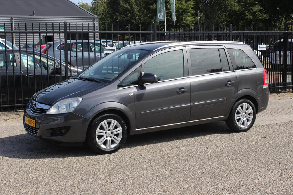 Opel Zafira 1.8 Cosmo, Airco/ECC! Opel Zafira 1.8 Cosmo, Auto's, Voorwielaandrijving, Euro 5, Stof, Gebruikt