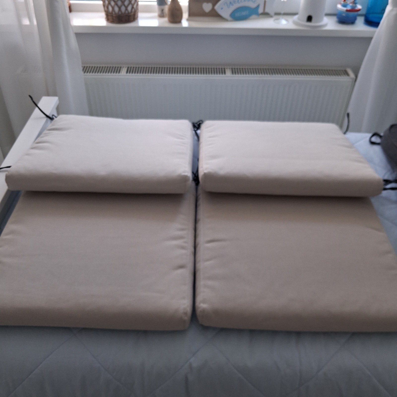 Stoelkussens buiten: 4 beige (IKEA) en 2 grijze (JYSK), Overige merken, Meerkleurig, Vierkant, Ophalen of Verzenden