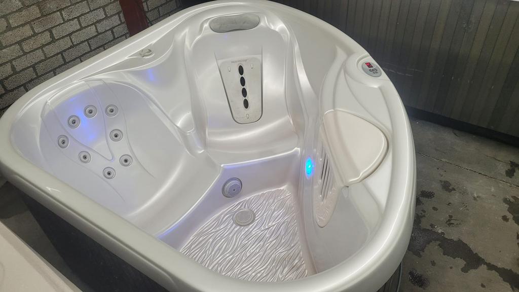 Hotspot jacuzzi, Ophalen of Verzenden, Zo goed als nieuw