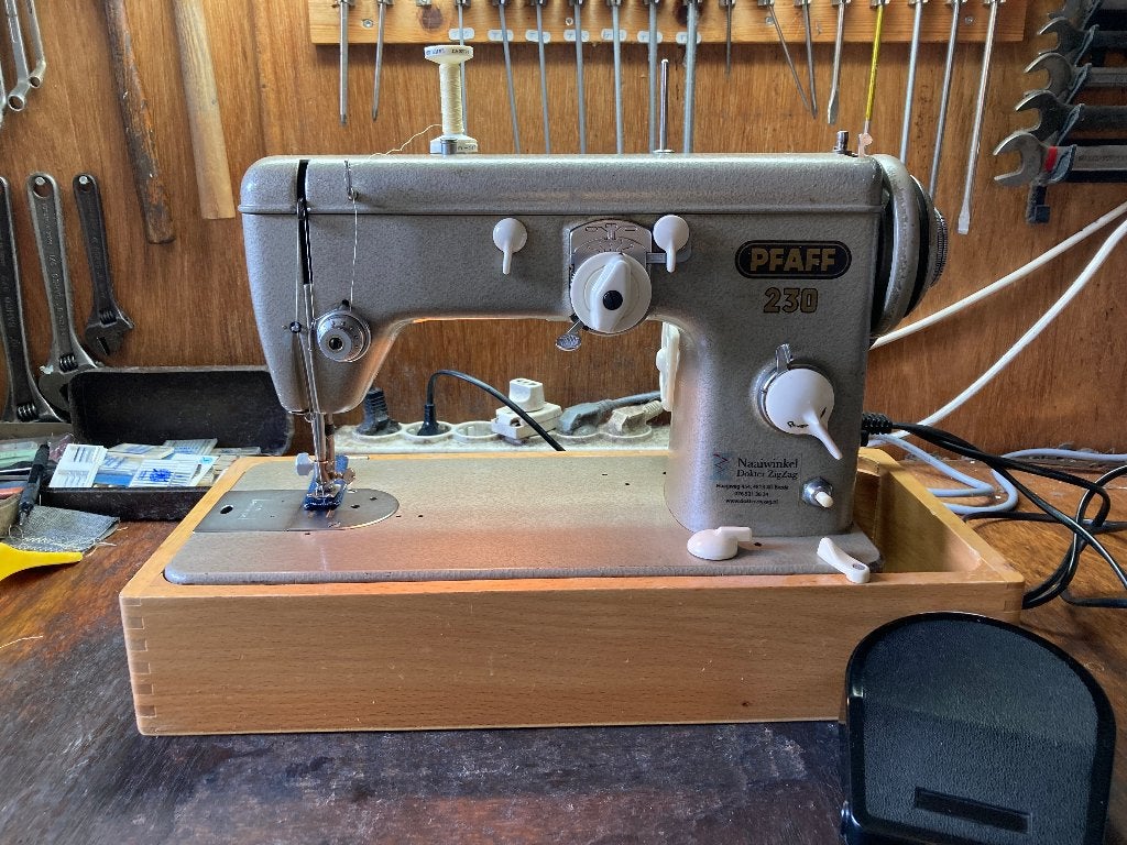 Pfaff 230 semi industrie - voor zware materialen/leer, Ophalen, Duitsland, Pfaff, Industrieel