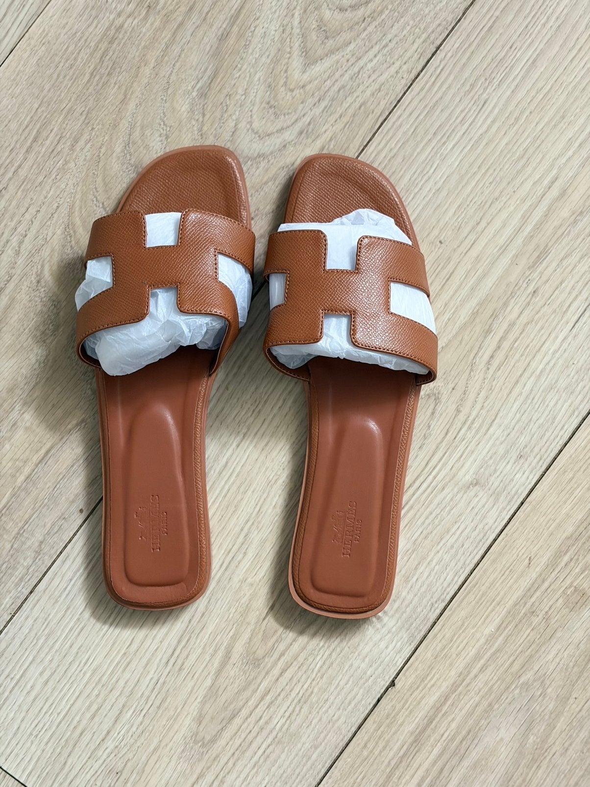 H Slippers, Kleding | Dames, Schoenen, Ophalen of Verzenden, Nieuw
