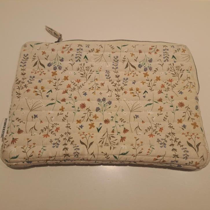 Dille & Kamille Laptophoes 18 inch - Bloemenprint, Ophalen of Verzenden, 17 inch of meer, Zo goed als nieuw, Dille & Kamille