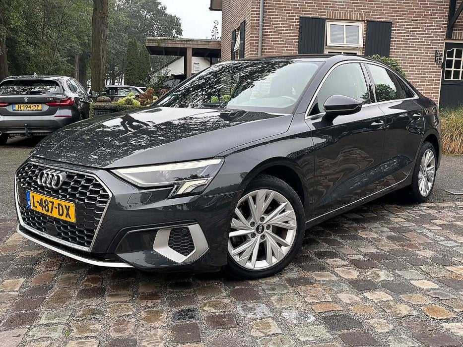 Audi A3 Limousine 30 TFSI Business editionAut,Ecc,Led,Navi,S, Gebruikt, 23 km/l, Origineel Nederlands, Bedrijf