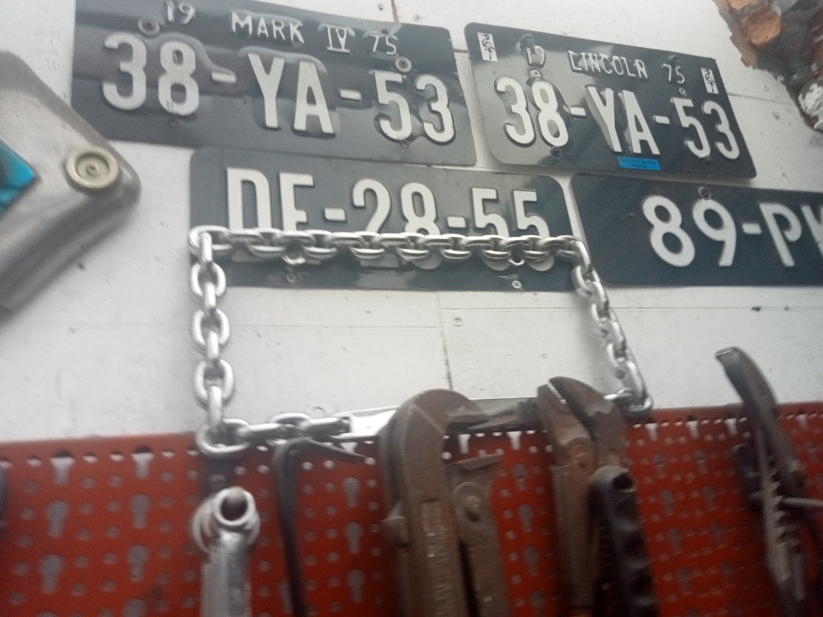 Gave nummerplaathouder. Chromen ketting.Voor Amerikaan 18.2., Ophalen, Nieuw, Amerikaanse onderdelen