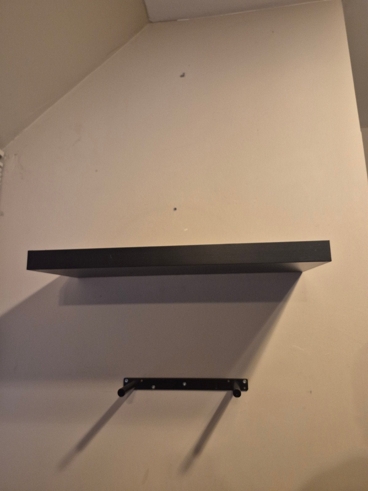 2x IKEA LACK Wandplank zwartbruin 110x26 cm, Ophalen, Zo goed als nieuw