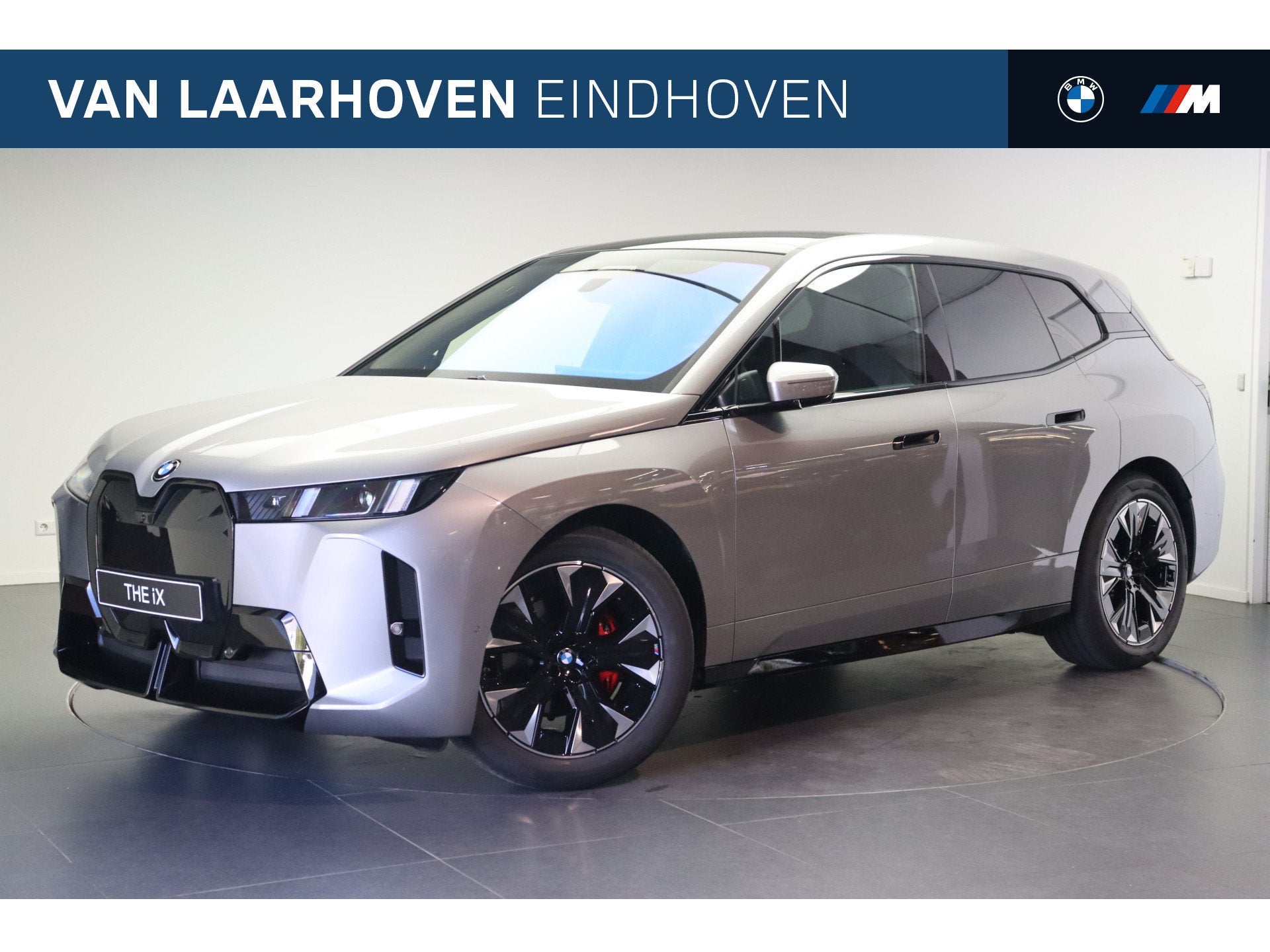 BMW iX xDrive60 M Sport / Panoramadak Sky Lounge / Trekhaak, Automaat, Dealer onderhouden, IX, Leder
