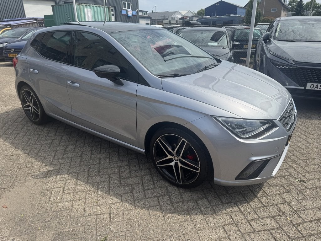 SEAT Ibiza 1.0 TSI FR BnsInt. (bj 2020), Auto's, Seat, Euro 6, 95 pk, Leder en Stof, Ibiza
