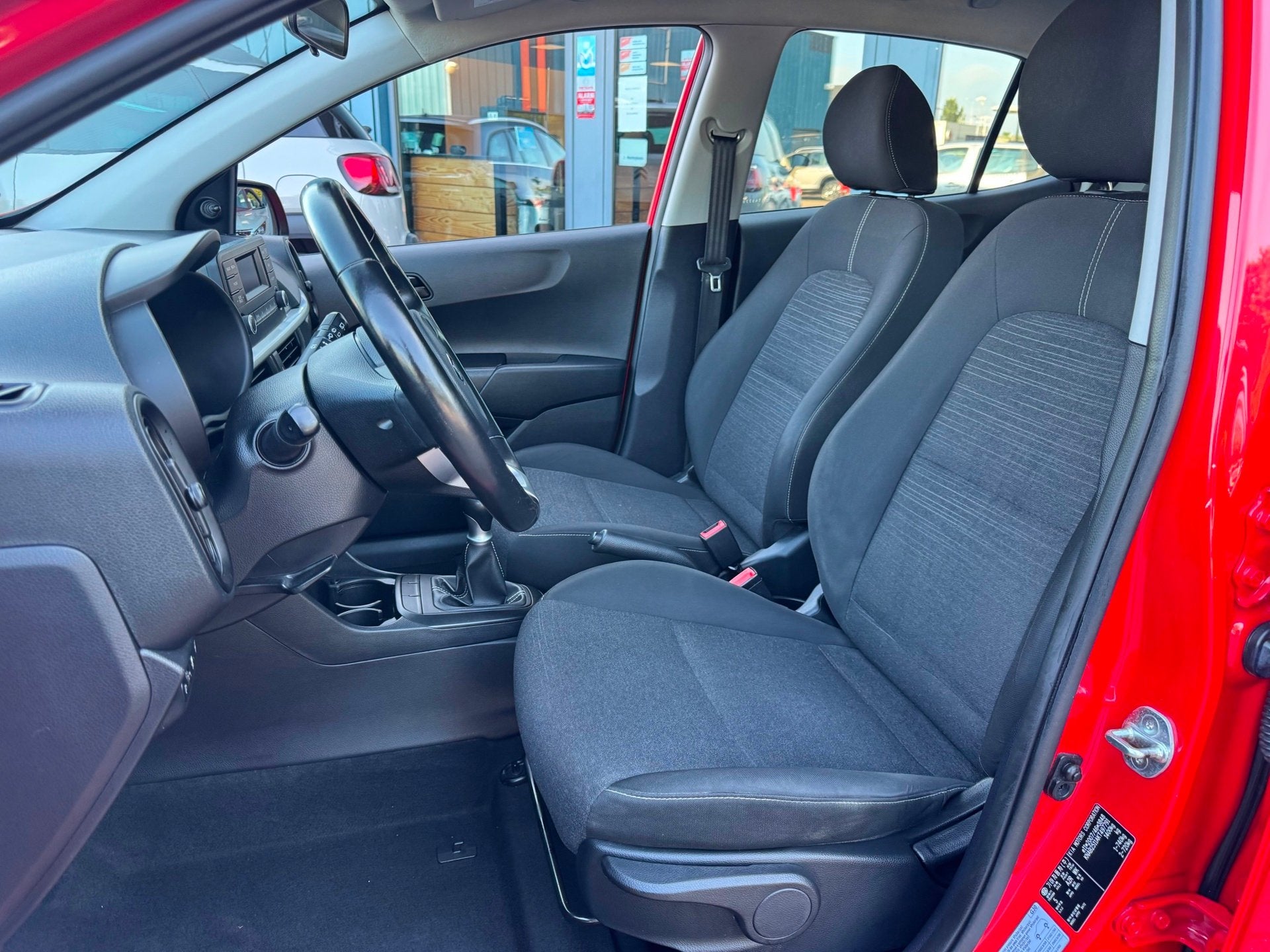 Kia Picanto 1.0 MPi ComfortLine Airco Cruise 5-drs, Voorwielaandrijving, Start-stop-systeem, Stof, Gebruikt
