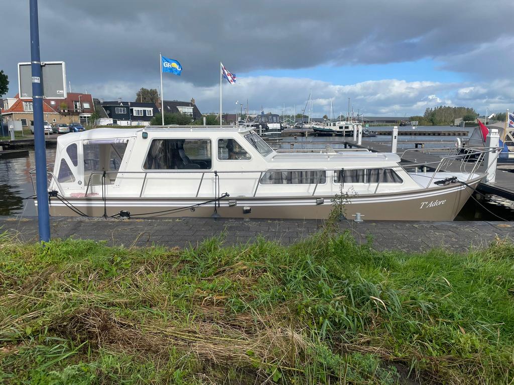 Excellent 900 met boegschroef., Watersport en Boten, Motorboten en Motorjachten, Zo goed als nieuw, Ophalen