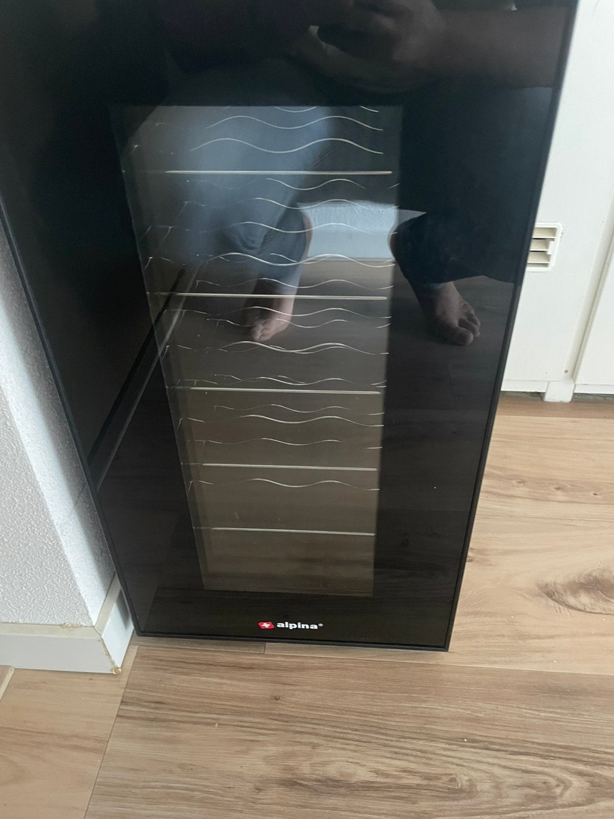 Alpina Wijnkoeling – geschikt voor 18 flessen, Ophalen, Zo goed als nieuw, Minder dan 45 cm