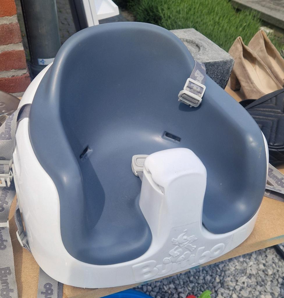 Bumbo stoeltje met Afneembaar Eetblad, Kinderen en Baby's, Kinderstoelen, Ophalen, Gebruikt, Overige typen, Gordel(s)