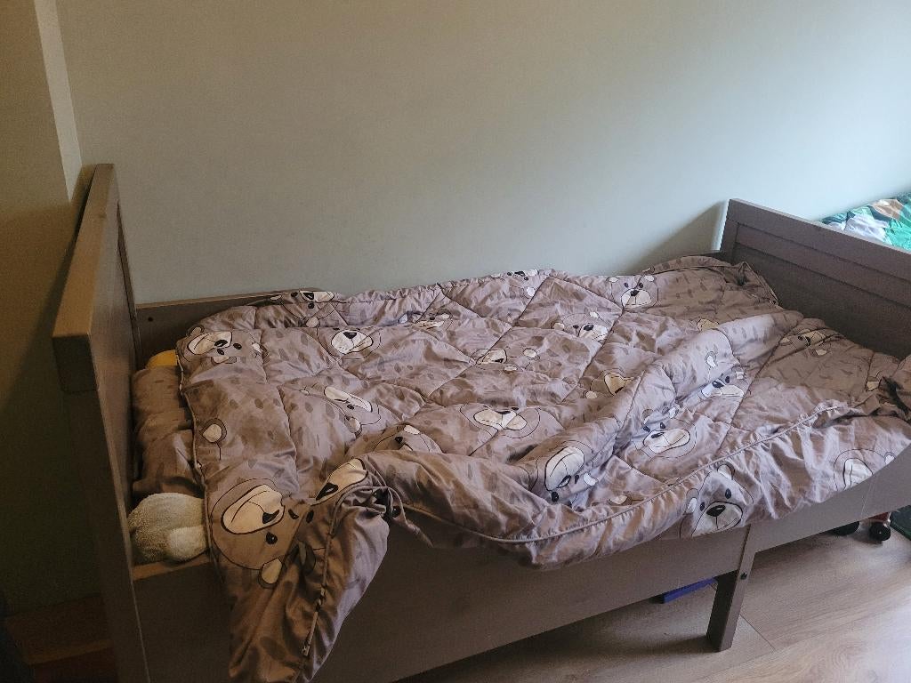 Meegroeibed Ikea houtkleur., Ophalen, 70 tot 85 cm, 140 tot 160 cm, Zo goed als nieuw
