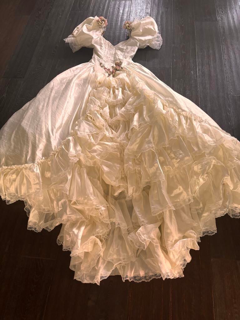 Prachtige beige trouwjurk mt 36, Verzenden, Zo goed als nieuw, Beige, Trouwjurk