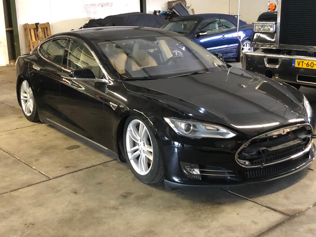 Tesla Model S 2014 Zwart, Auto's, Tesla, Achterwielaandrijving, Beige, Model S, Zwart