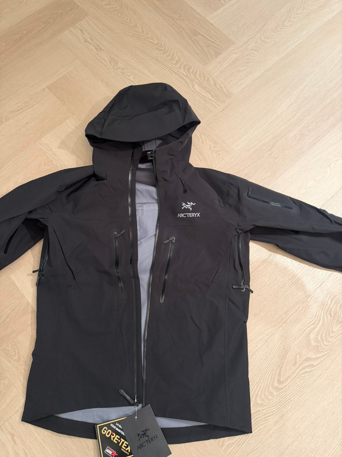 Arc’teryx Alpha SV Softshell – Zwart | S t/m XL, Ophalen of Verzenden, Nieuw, Overige maten, Zwart