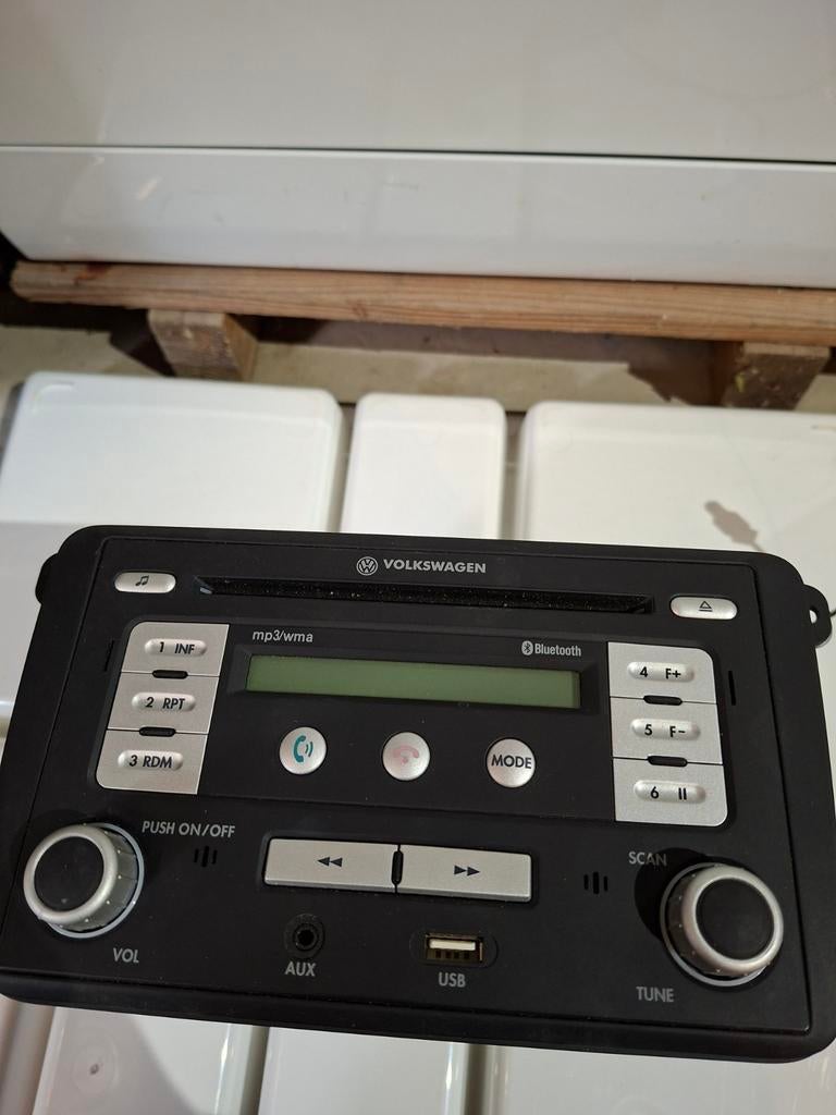 Volkswagen RCD 210 MP3/WMA autoradio met Bluetooth, Auto diversen, Autoradio's, Gebruikt, Ophalen of Verzenden