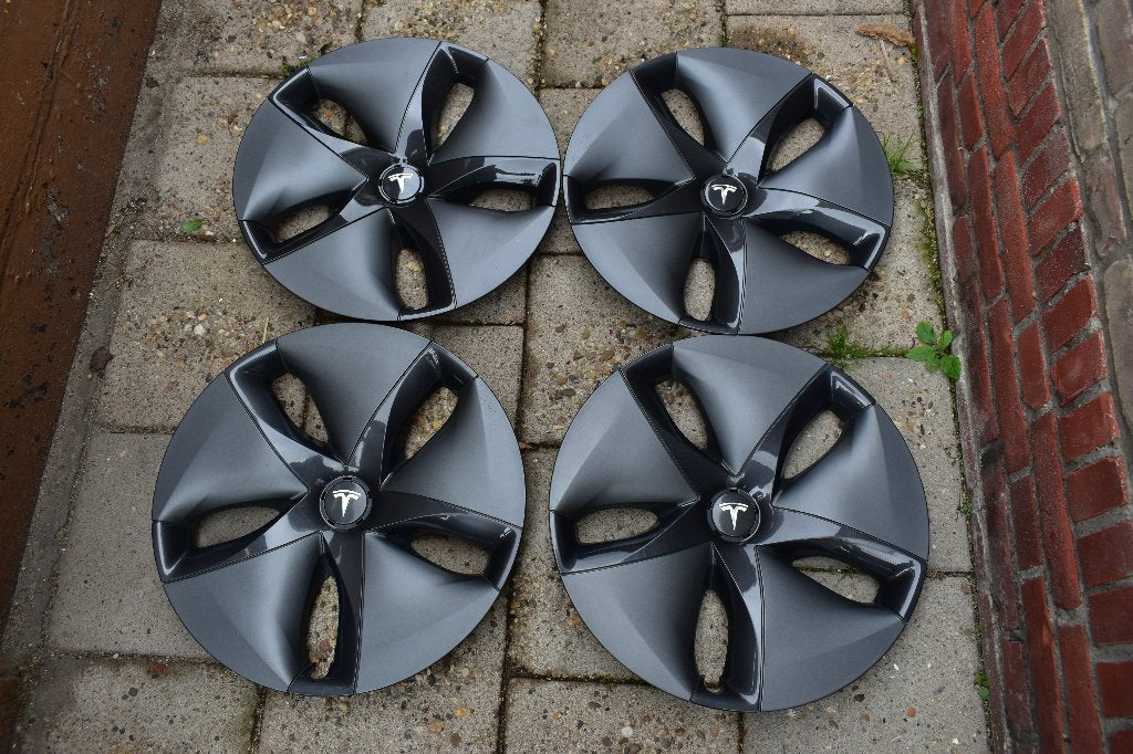 Set van 4 originele wieldoppen Tesla model 3 18 inch, Auto diversen, Wieldoppen, Ophalen of Verzenden, Zo goed als nieuw