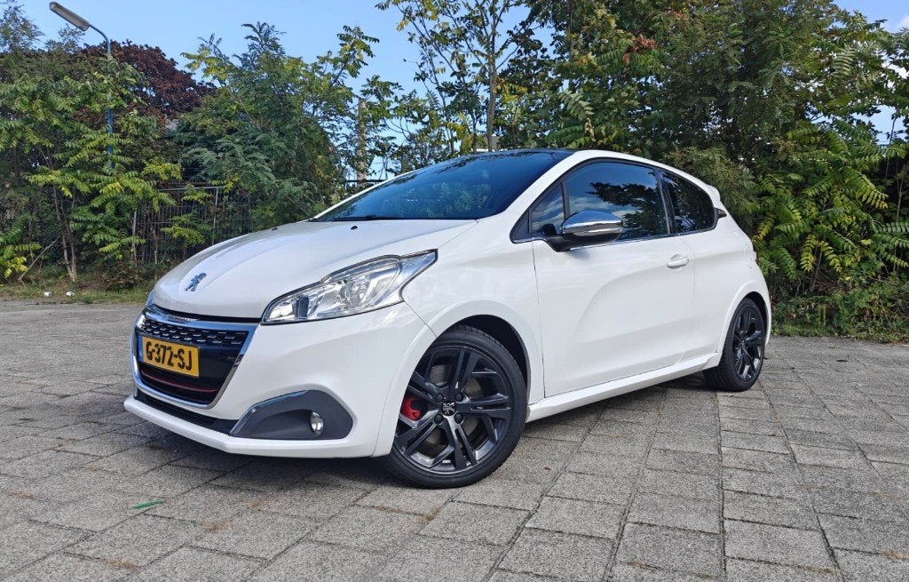 Peugeot 208 GTi 208cv – Zeer nette staat – 85.800 km, Auto's, Voorwielaandrijving, Zwart, Leder en Stof, Handgeschakeld
