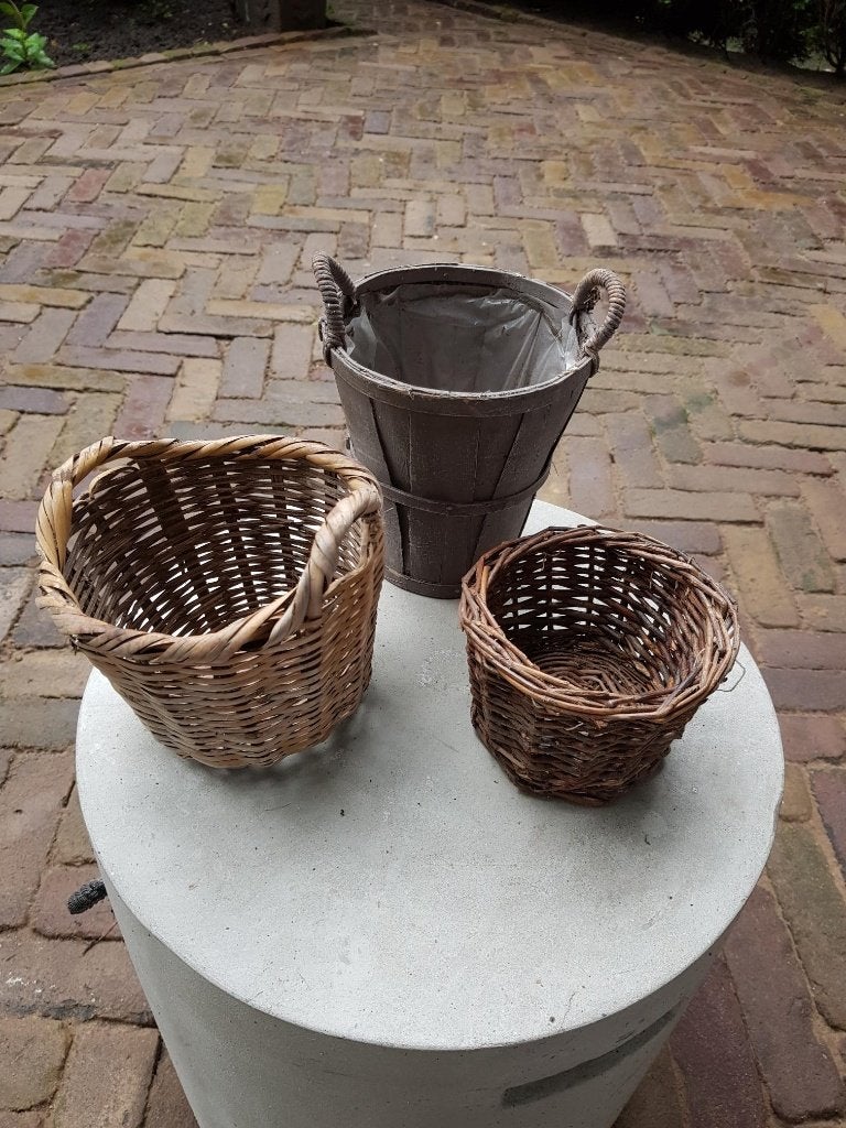 Diverse rieten mandjes, Rond, Ophalen of Verzenden, Zo goed als nieuw, Plantenpot of Plantenbak