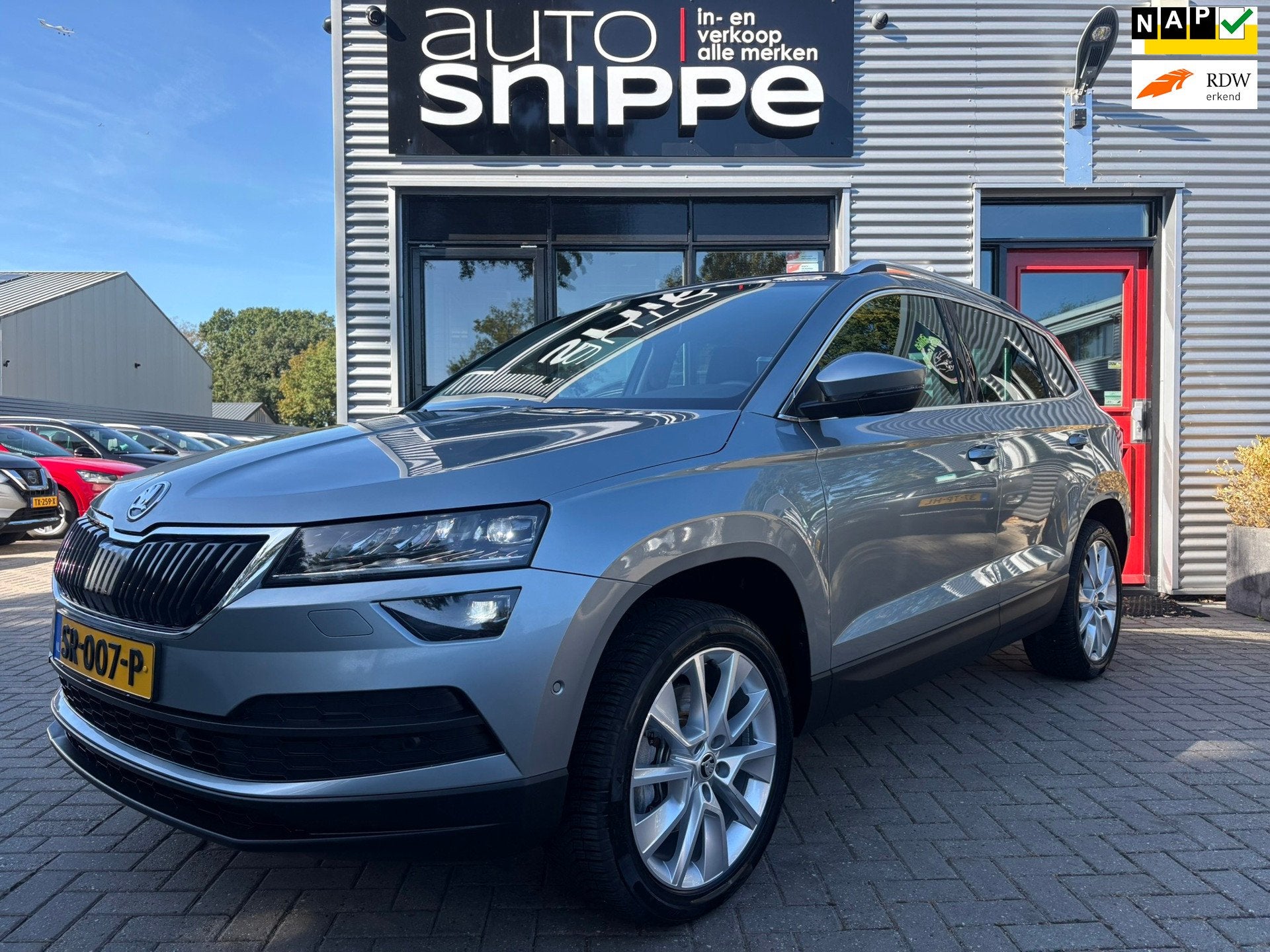 Skoda Karoq 1.5 TSI ACT Style Business -AUTOMAAT-VOLLEDER-ST, Auto's, Dealer onderhouden, 4 cilinders, 150 pk, Bedrijf