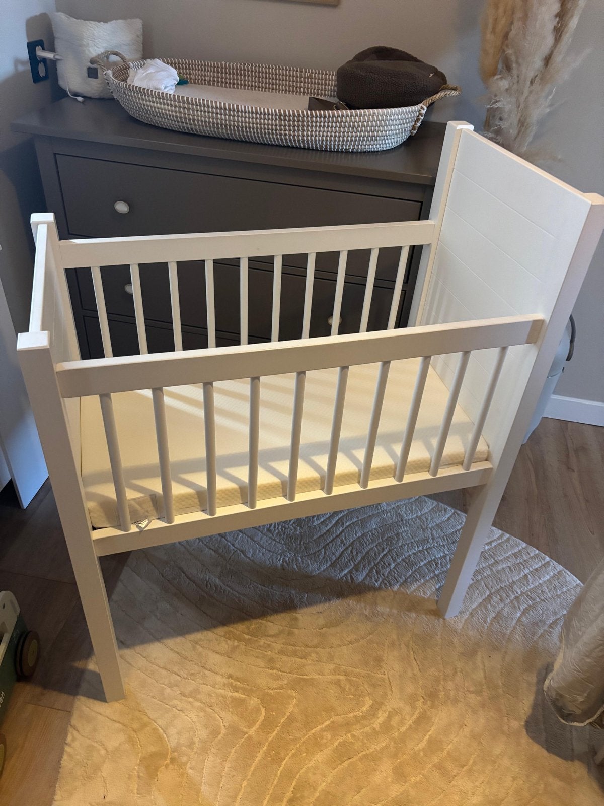 Baby wiegje met nieuw matras - Zo goed als nieuw, Kinderen en Baby's, Ophalen, Zo goed als nieuw, Wieg