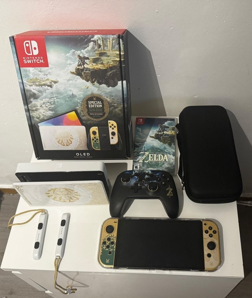 Nintendo Switch OLED - The Legend of Zelda Editie, Spelcomputers en Games, Met games, Zo goed als nieuw, Met 1 controller, Switch OLED