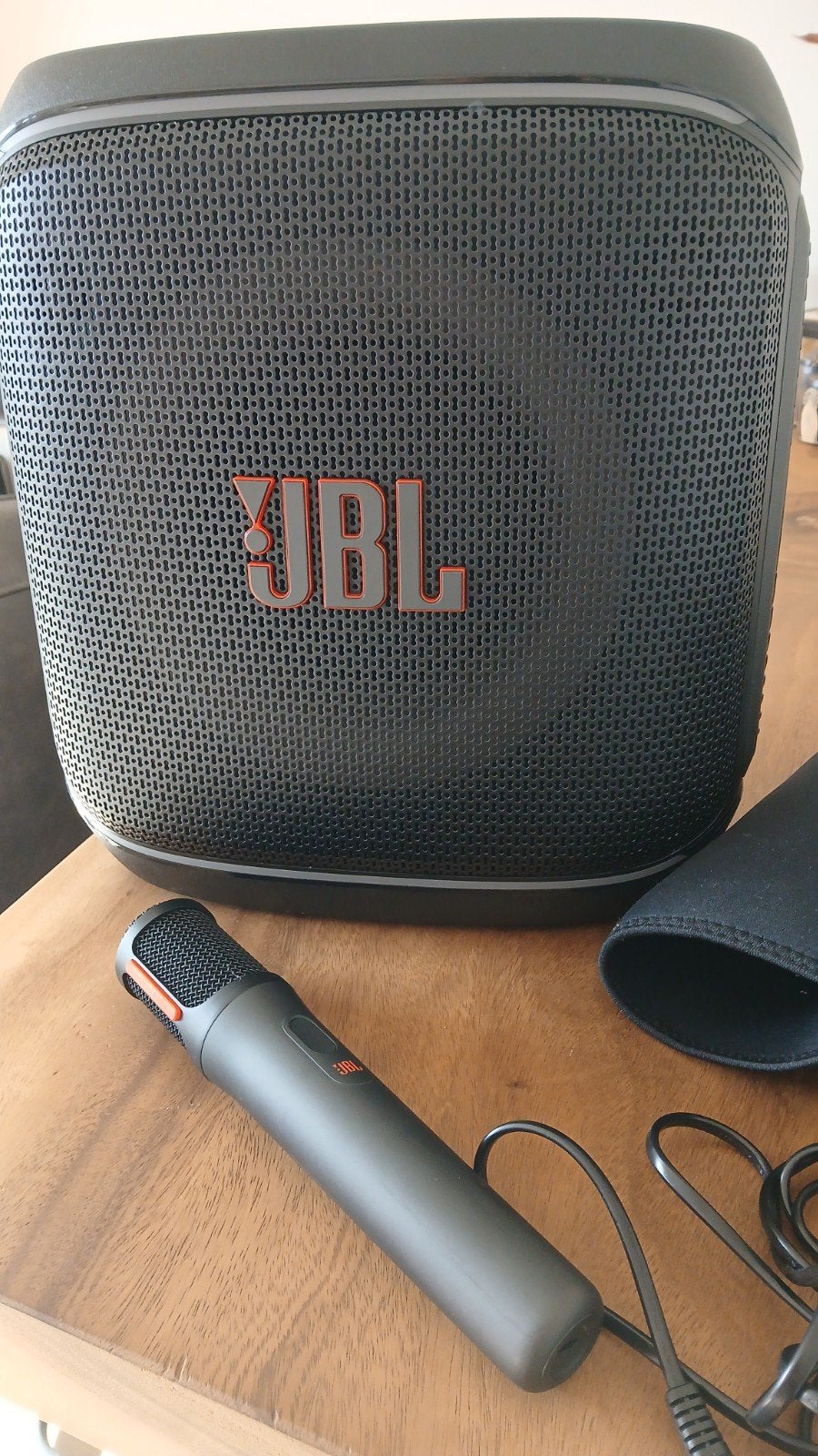 JBL PartyBox Encore 2, met microfoon en beschermhoes