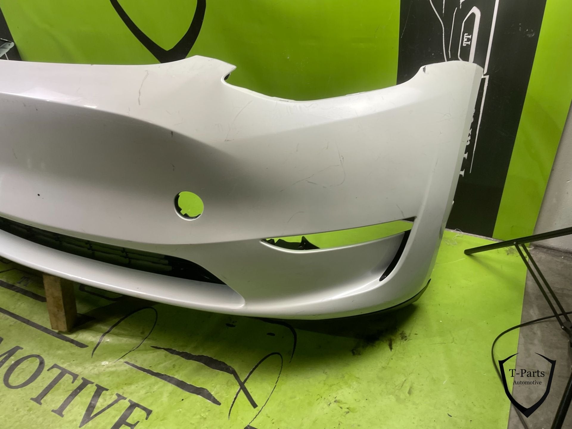 Foto 3 van tesla model Y voorbumper bumper