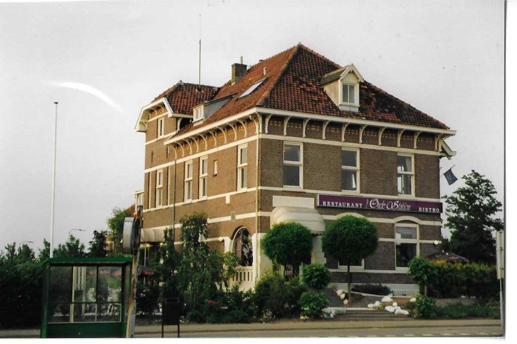 ns station  nieuwerkerk a/d ijssel  nu horeca, 1960 tot 1980, Verzenden, Foto, Zo goed als nieuw