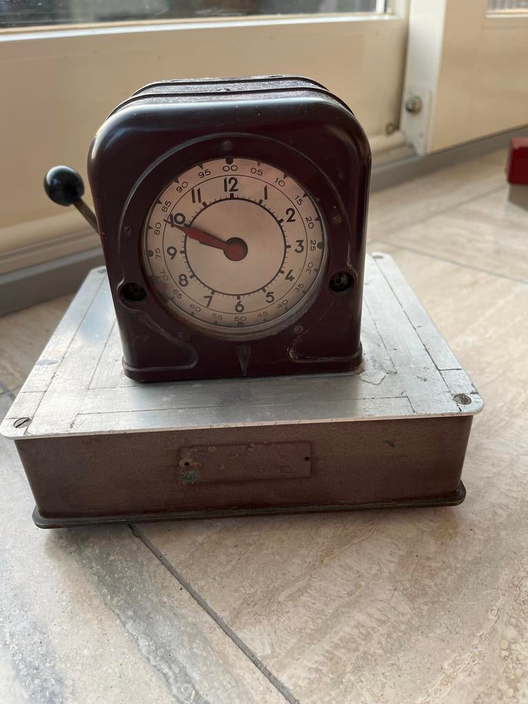Vintage Tijdklok / Prikklok, Antiek en Kunst, Antiek | Klokken, Ophalen of Verzenden