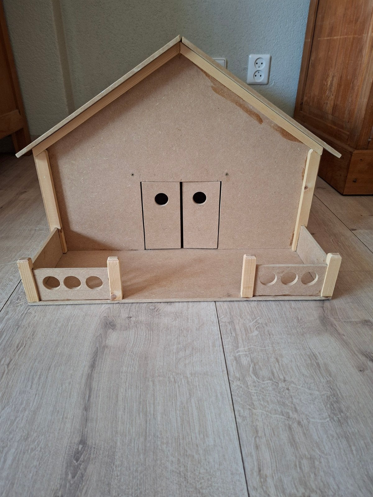 Houten manege voor de Schleich, Ophalen, Zo goed als nieuw, Poppenhuis