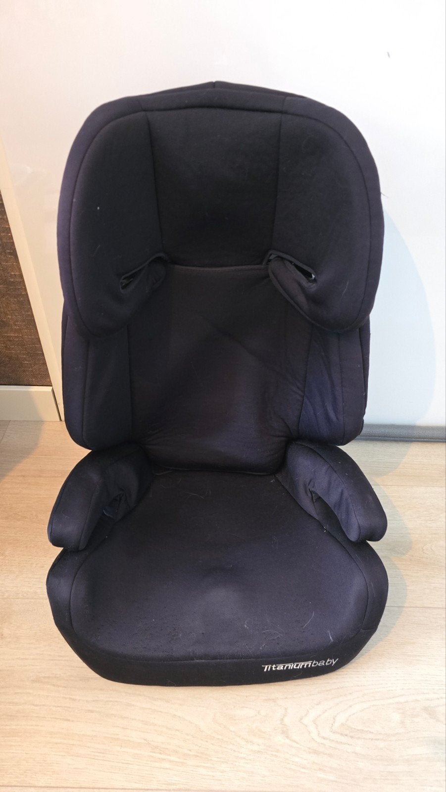 Zwarte Titaniumbaby autostoel, Kinderen en Baby's, Autostoeltjes, Ophalen, 15 t/m 36 kg, Overige merken, Autogordel