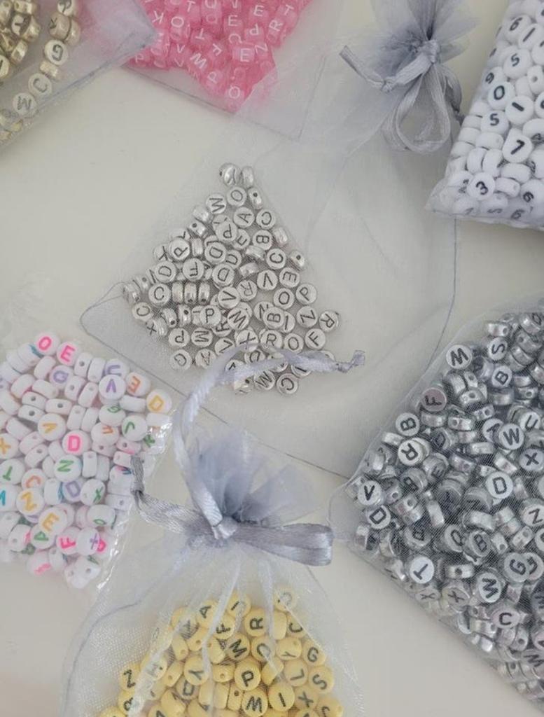 Letterkralen voor sieraden maken - Diverse kleuren, Hobby en Vrije tijd, Kralen en Sieraden maken, Ophalen of Verzenden, Nieuw