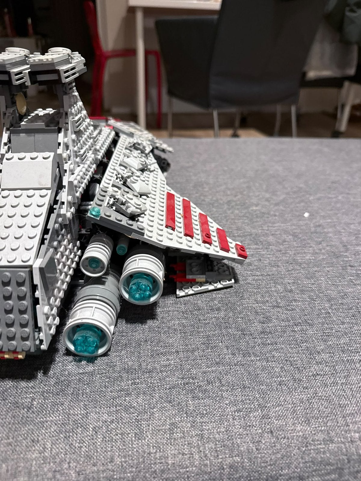 Foto 5 van Lego 8039 Star Wars Venator-Class Republic Attack Cruiser