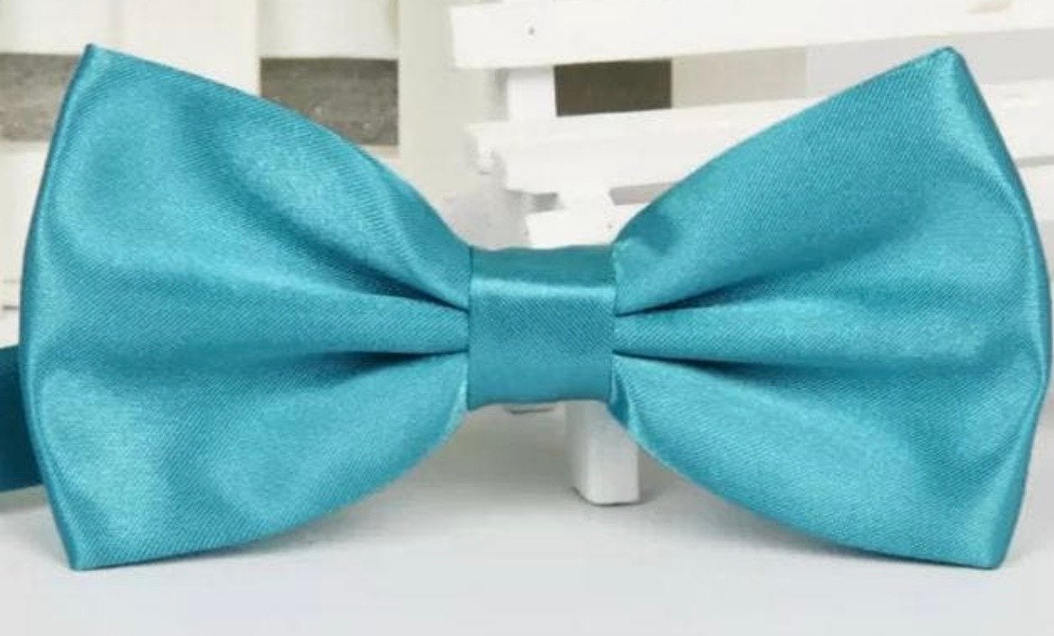Nieuwe handgeweven turquoise blauwe vlinderstrik, Ophalen of Verzenden, Nieuw, Blauw, Effen